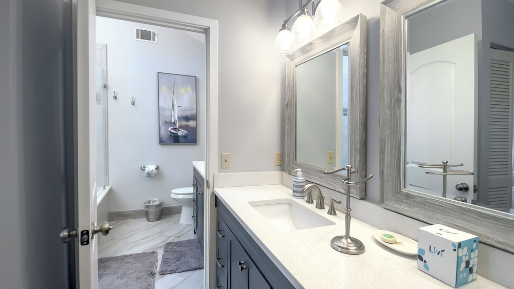 203 Twin Oaks at The Sea Pines Resort - photo 7