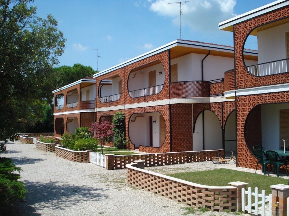 Townhouse in a gorgeous residence — 4-Star Luxury Hotel in Caorle, Italy