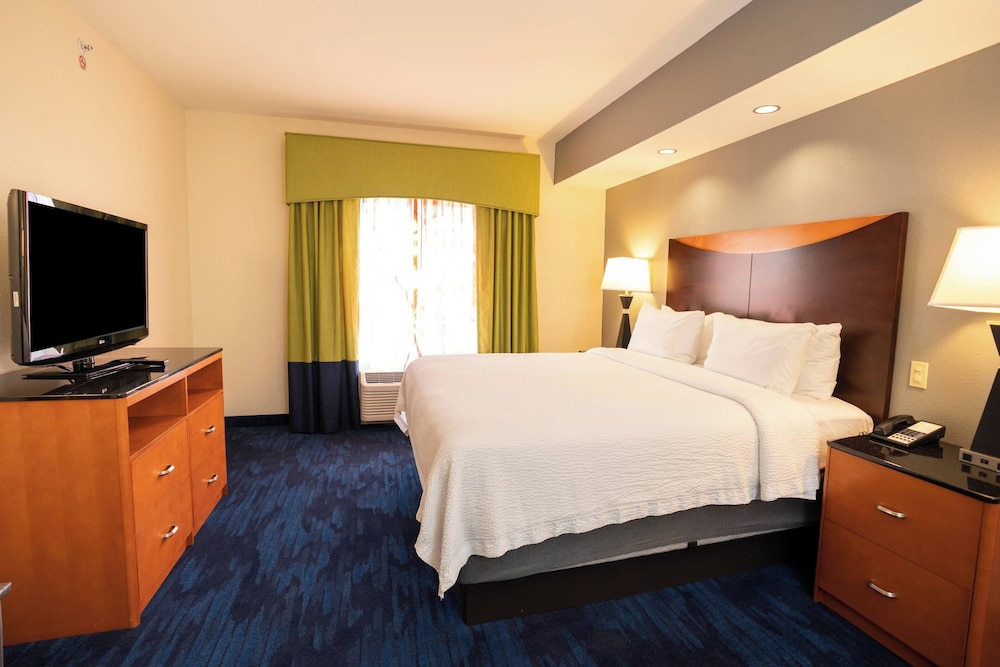 Fairfield Inn & Suites Kearney - photo 21