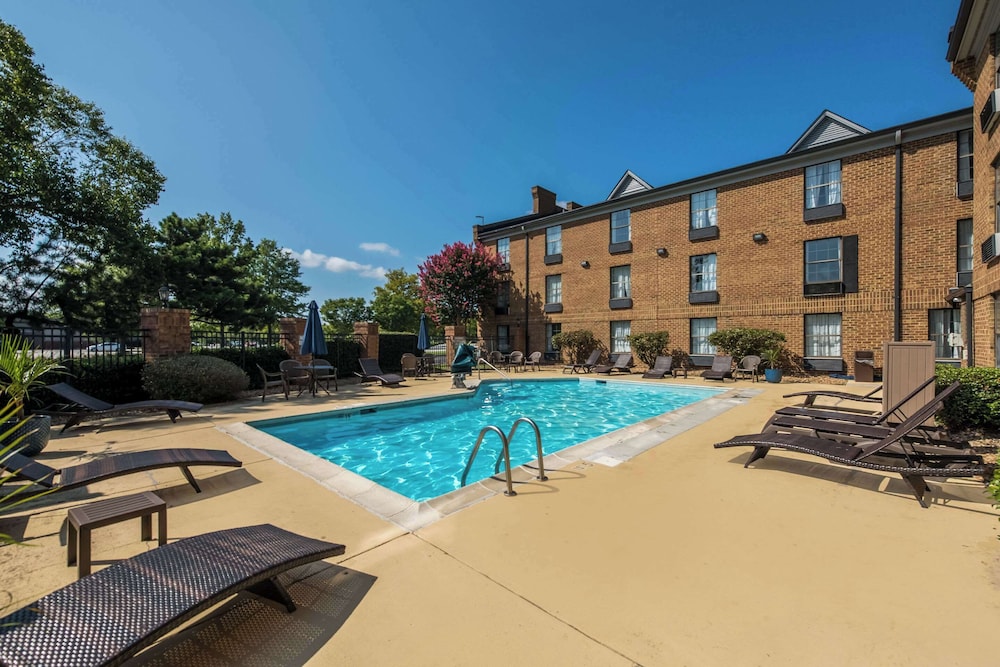 Comfort Inn Newport News Hampton I 64 - photo 21
