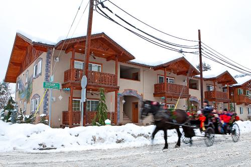 Luxury Condo in Leavenworth Walk to Everything — 4-Star Luxury Hotel in Leavenworth, United States