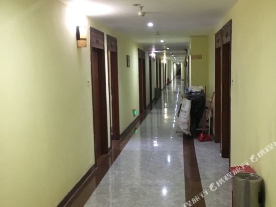 Baiyuan Hotel in Shenzhen, People's Republic of China