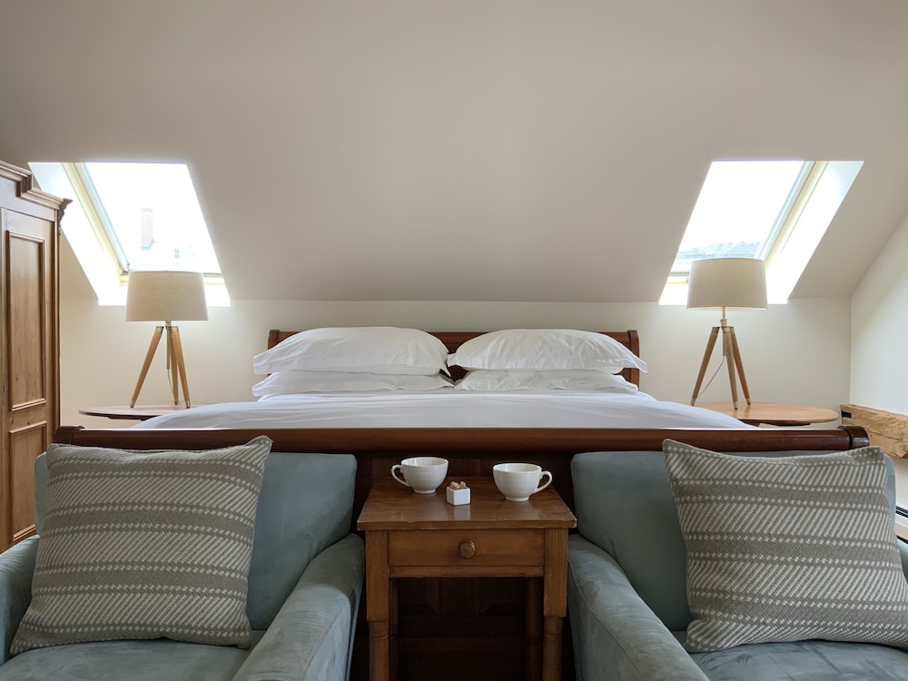 Four Columns Inn - photo 4