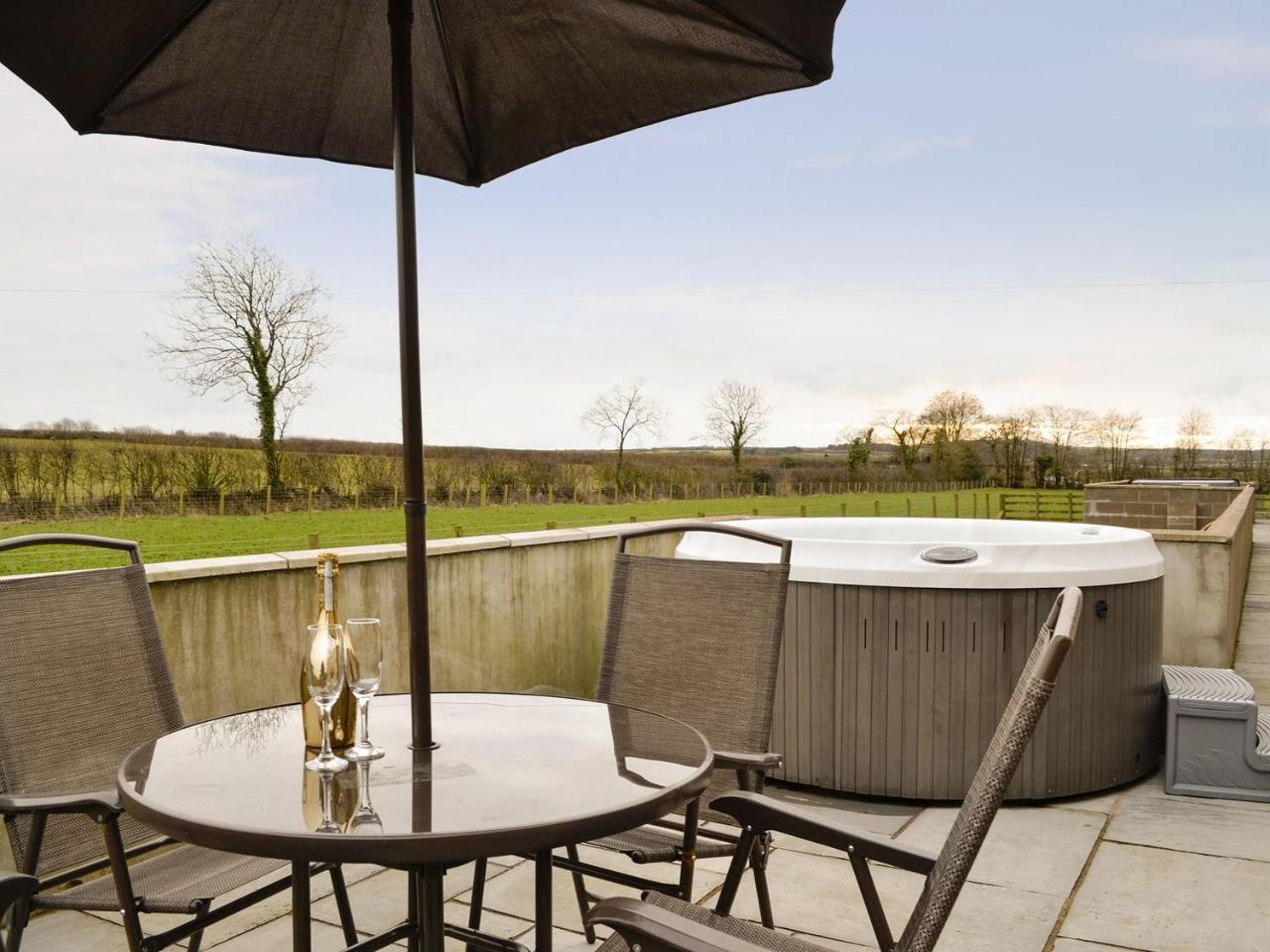 The Old Byre - carbon neutral hotel in Dearham