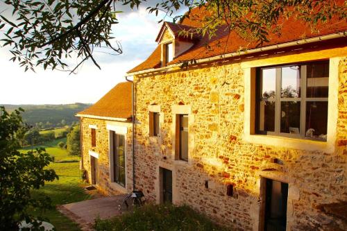 Les Maisons D'en Bas Piscine Et Jaccuzi - last minute hotel in Unknown City