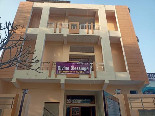 Divine Blessings Banquet And Hotel in Allahabad, India