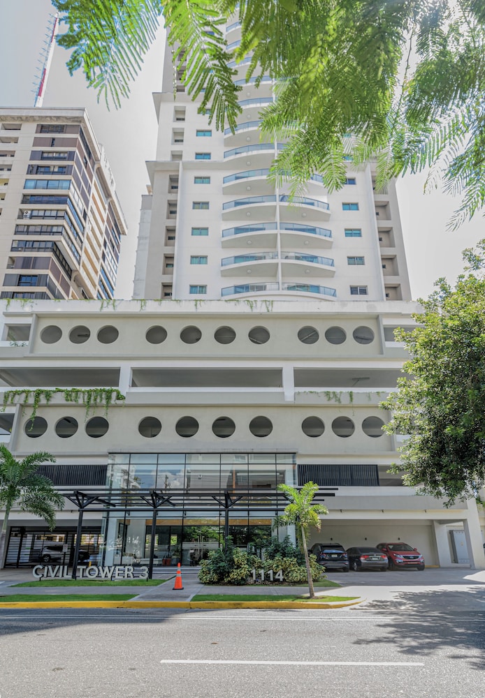 Apartments in La Julia Sleeps up to 8 — 4-Star Luxury Hotel in Santo Domingo, Dominican Republic