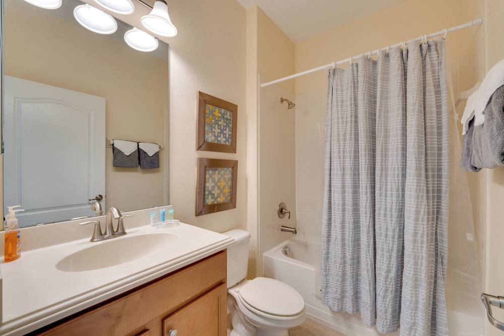 5 Mi to Walt Disney World Gem w Resort Perks - photo 5