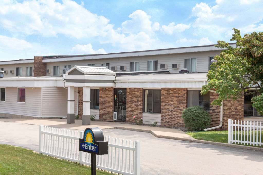 Days Inn by Wyndham Fond du Lac - featured photo