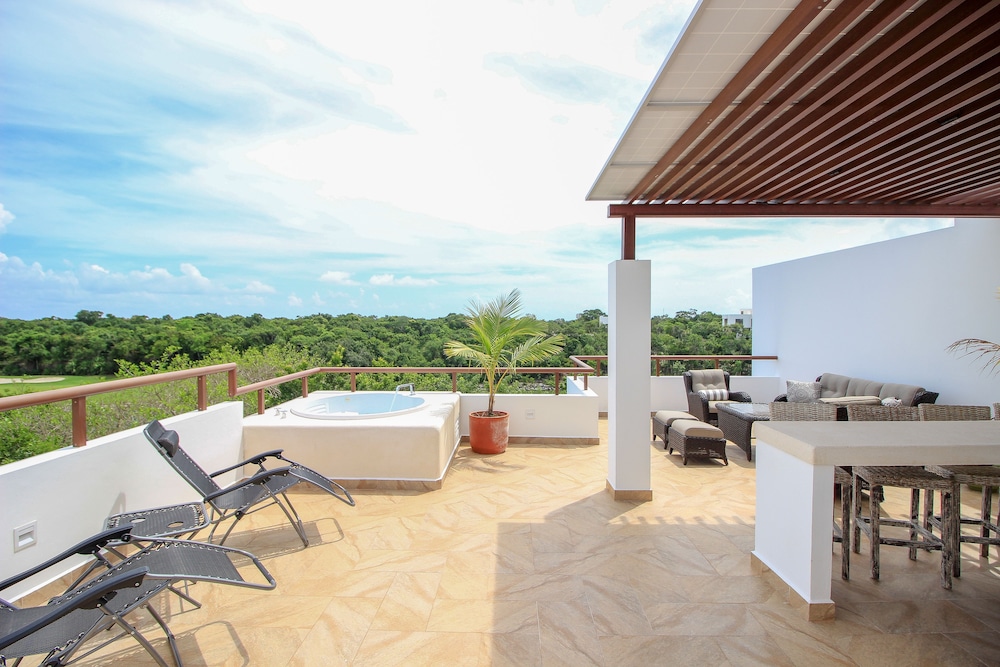 Wellness Center Penthouse by Olahola — hotel in Tulum