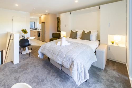 Exclusive Studio Retreat close to South City Mall — 4-Star Luxury Hotel in Christchurch, New Zealand