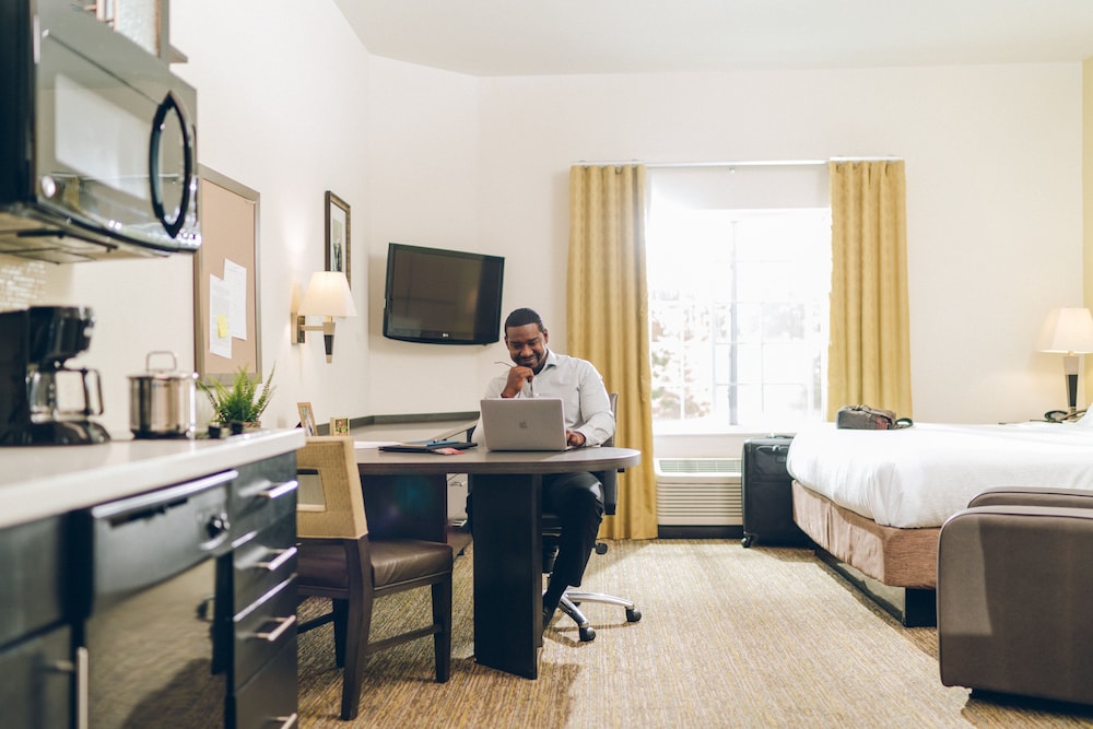 Candlewood Suites Huntersville by IHG - photo 13