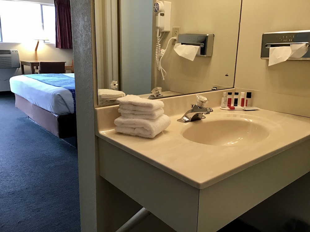 Travelodge by Wyndham Powell - photo 13