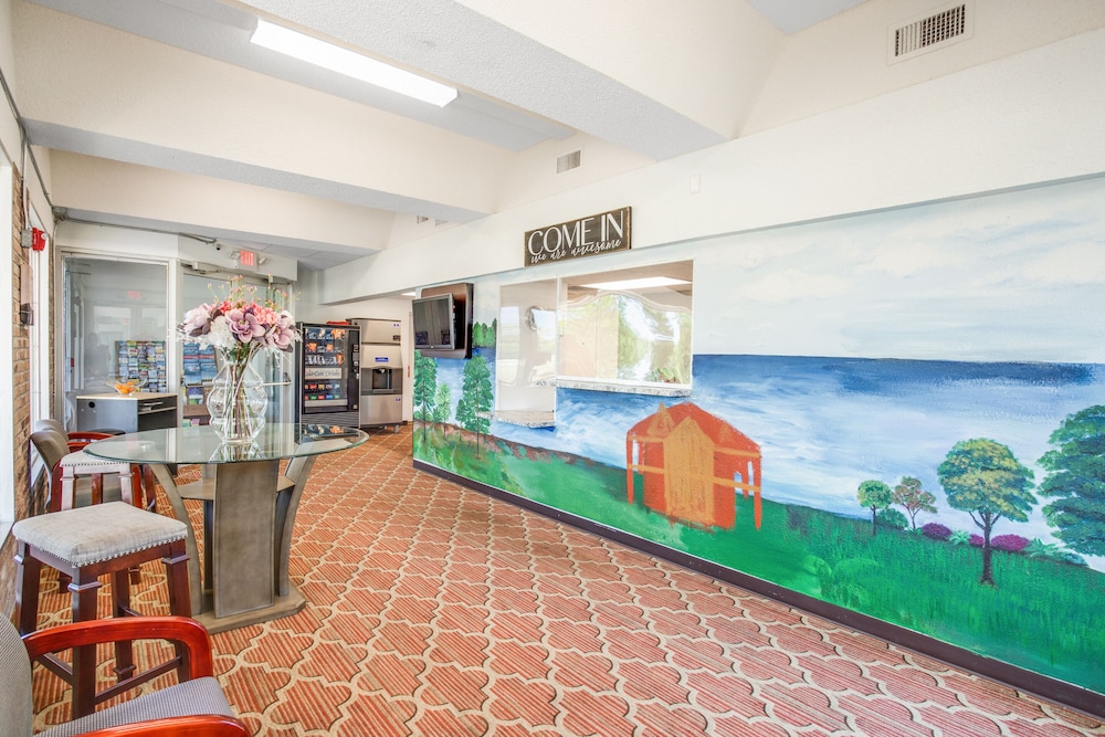 OYO Hotel Mona Lake Muskegon - photo 5