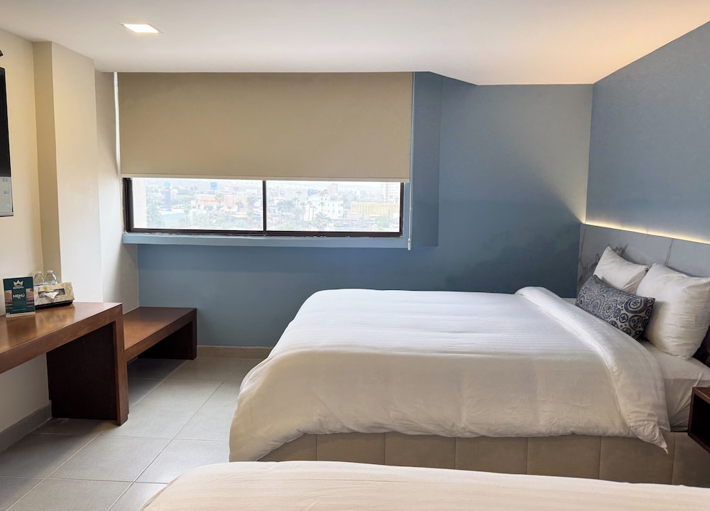 Hotel Corona Plaza