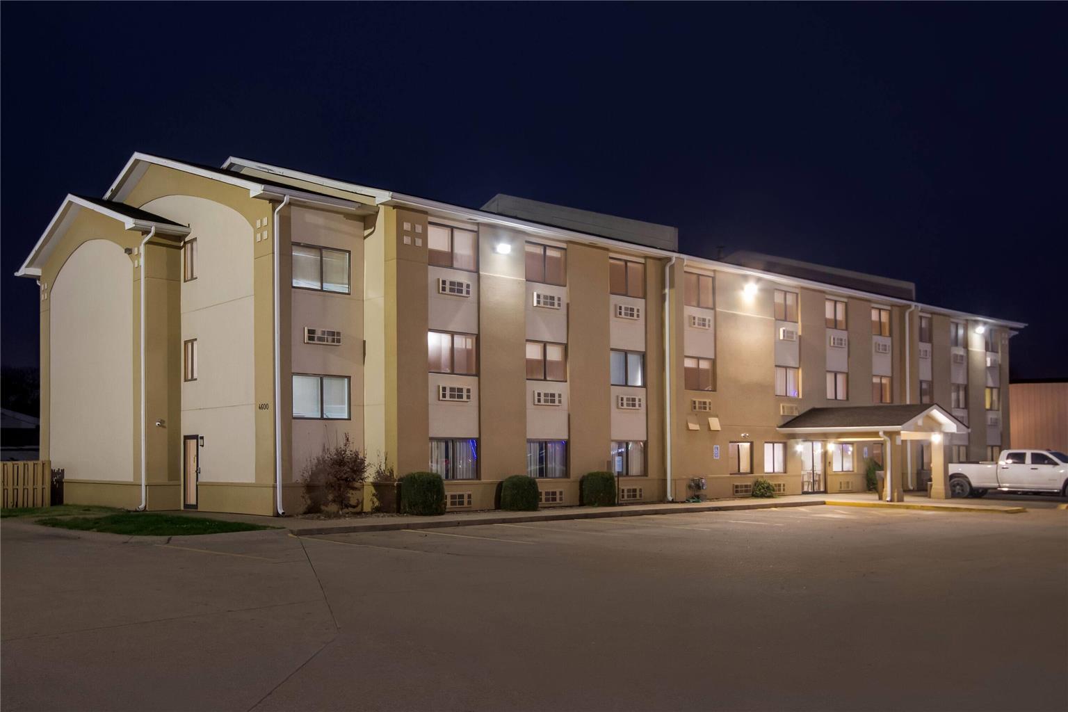 Super 8 by Wyndham Evansville East - photo 8