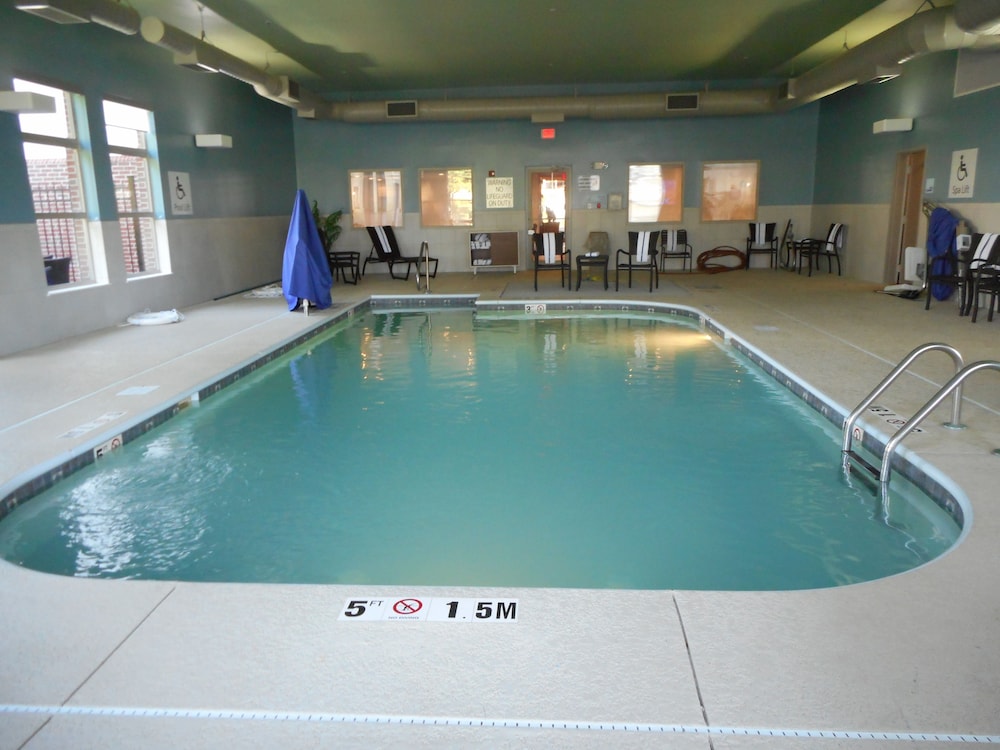 Holiday Inn Express Fairfield by IHG - photo 6