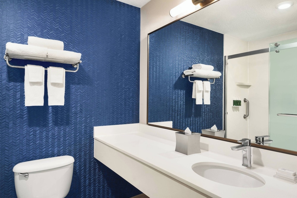 Fairfield Inn by Marriott Warren Niles - photo 15
