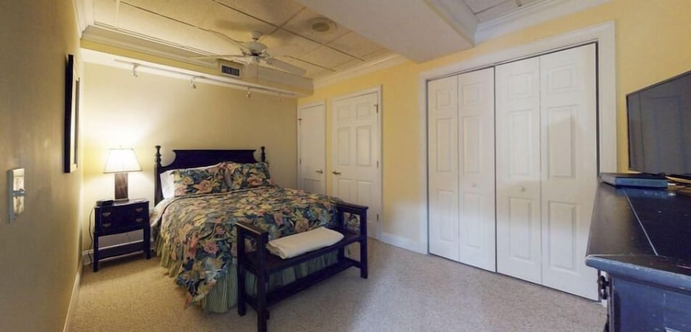 Water Street Retreats - photo 11