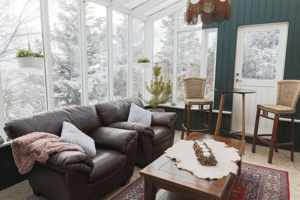 The Apartment Öbbuhús