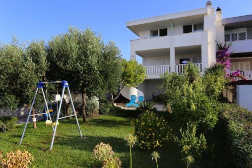 Apartments by the sea Zecevo Rtic Rogoznica 10333 — 4-Star Luxury Hotel in Rogoznica, Croatia