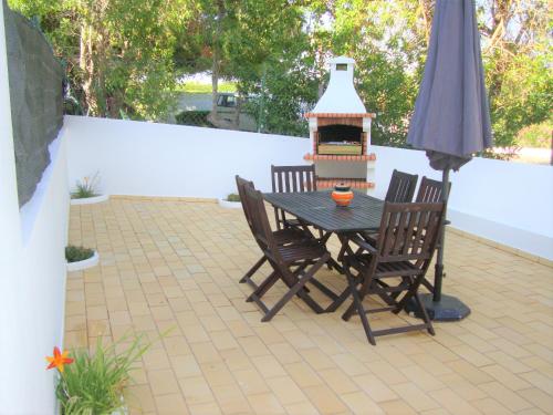 Belinha Guest House — 4-Star Luxury Hotel in Luz, Portugal