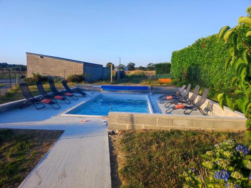 Broceliande Calme Breton Spa Wifi Amazon Disney Tv 4 Lits Freebox Revolution Draps Cafe the — hotel in Guer