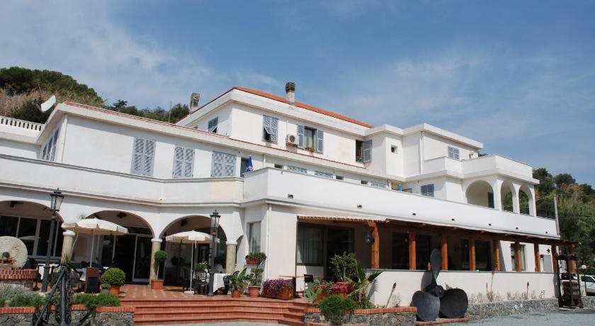 Hotel Torre — Celle Ligure