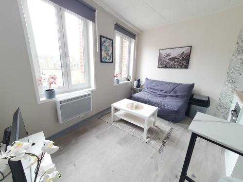 C5 Charmant Petit Deux Pieces Centre Ville in Cambrai, France