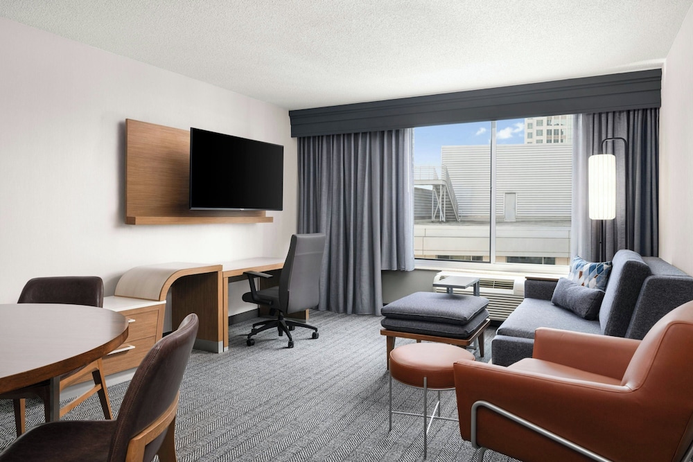 Courtyard by Marriott Charlotte City Center - photo 24