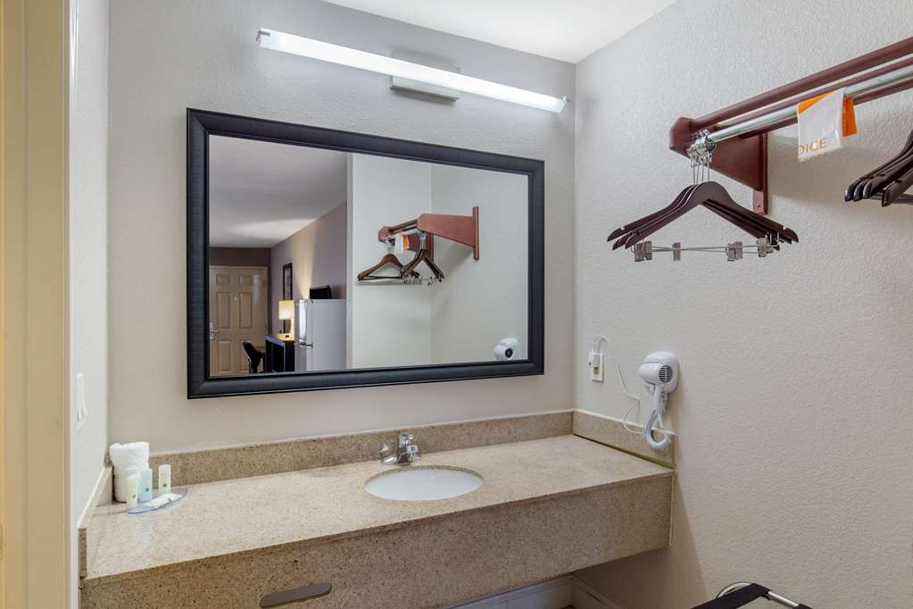 Quality Inn Port Arthur Nederland - photo 9