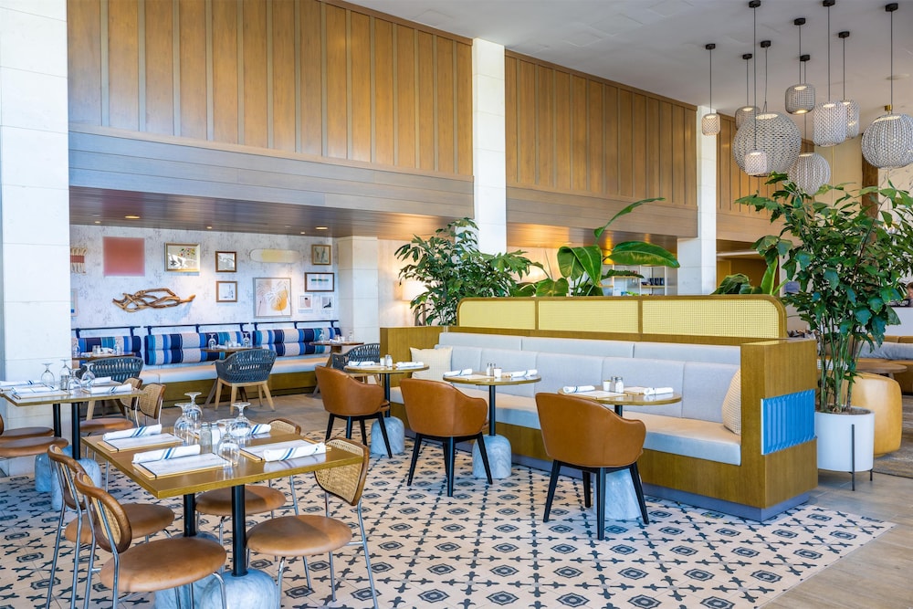 Inn at the Pier Pismo Beach Curio Collection by Hilton - photo 3