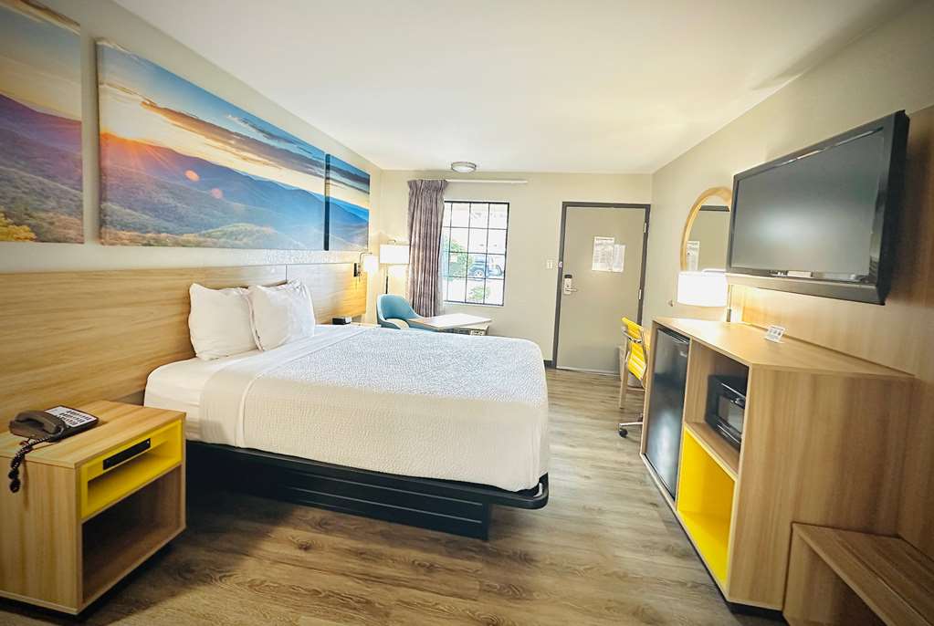 Days Inn by Wyndham WestEnd Alexandria VA Washington DC Area - photo 29