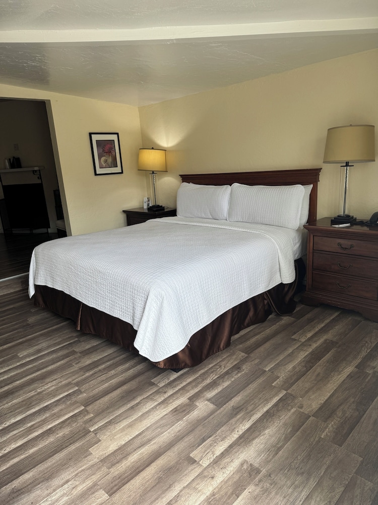 Carmel Resort Inn - photo 53