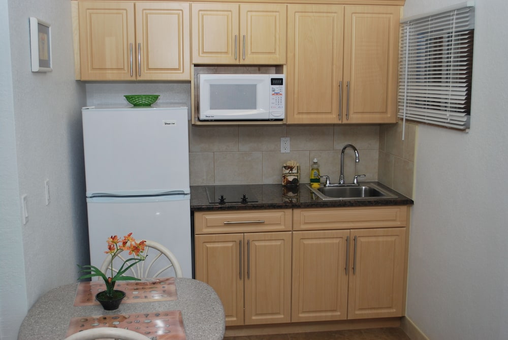 Bay Palms Waterfront Resort Hotel and Marina - photo 15