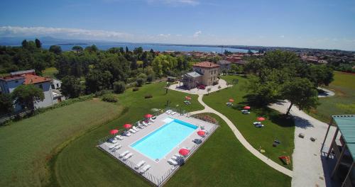 Villaggio Esmera — 4-Star Luxury Hotel in Desenzano Del Garda, Italy