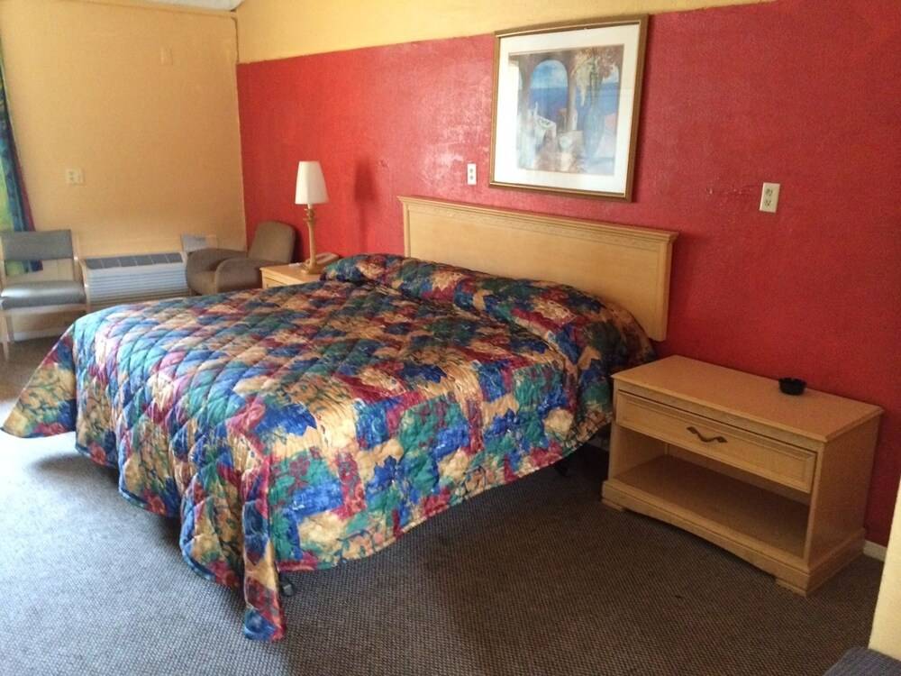 Host Inn - photo 2