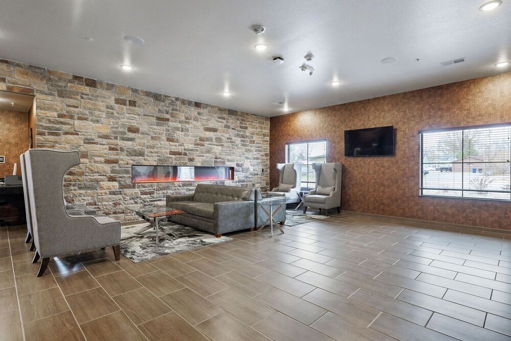 Cobblestone Hotel & Suites Mosinee - photo 11