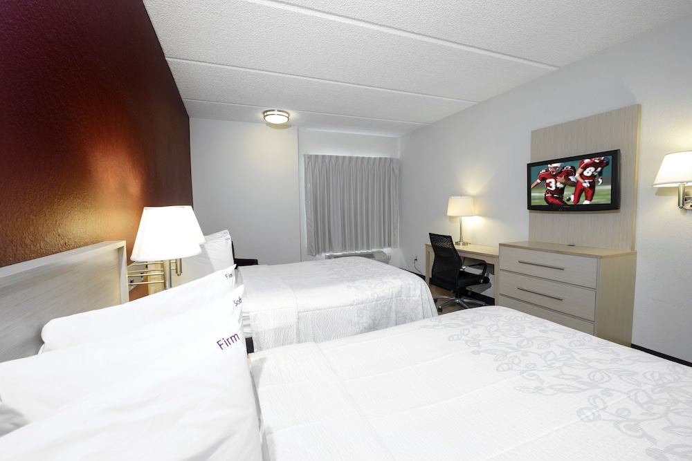 Red Roof Inn PLUS Gainesville - photo 8
