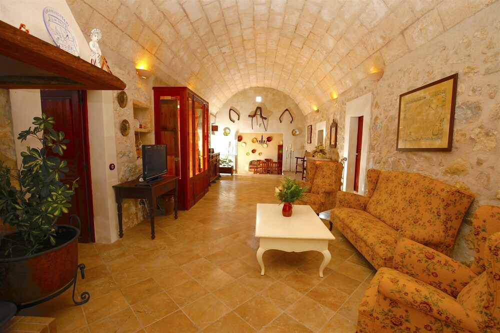 Quality Villa Es Molí — 4-Star Luxury Hotel in Porreres, Spain