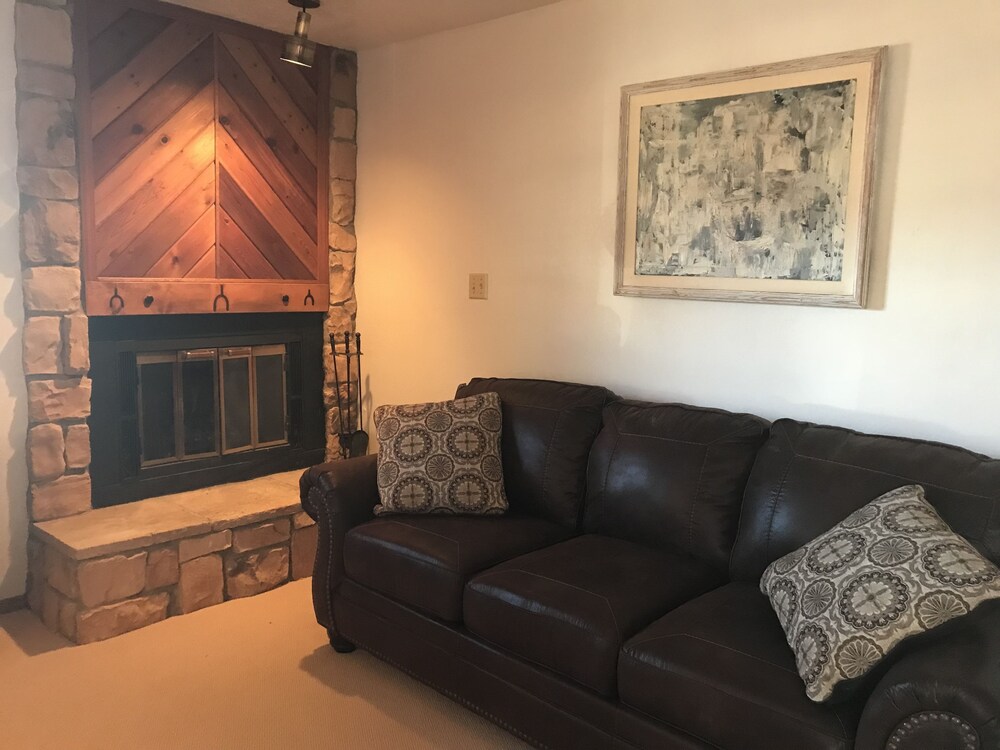 Cozy Angel Fire Condo Half Mi to Resort - photo 16