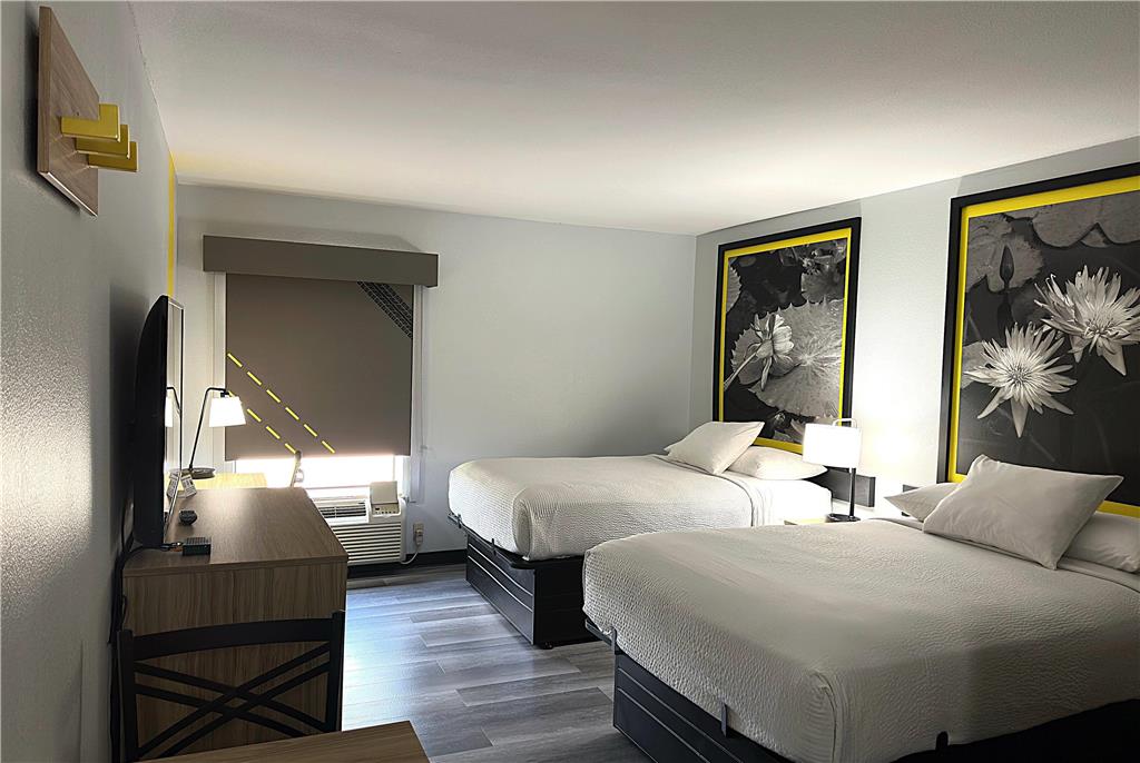 Super 8 by Wyndham Alexandria LA - photo 24