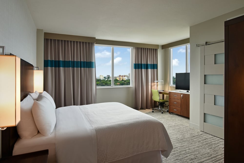 Four Points by Sheraton Coral Gables - photo 4