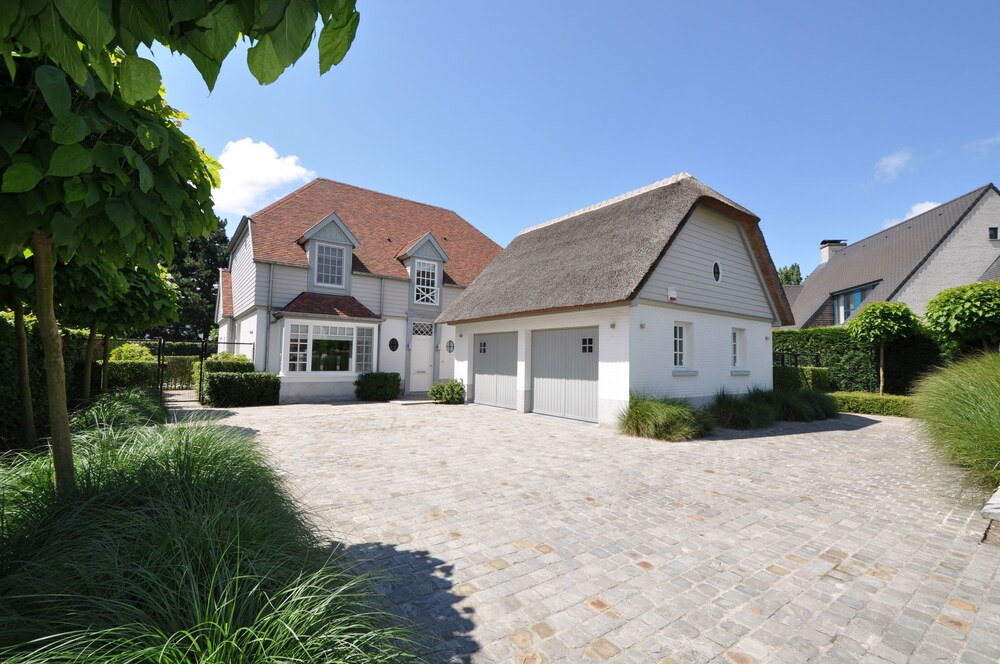 B&B Maison Du Nord — 4-Star Luxury Hotel in Knokke-Heist, Belgium