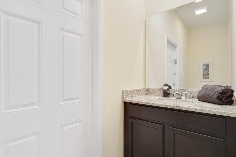 Welleroaks at Solterra Resort by Shine Villas - photo 17