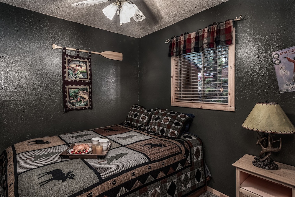 Upper Canyon Inn & Cabins - photo 35