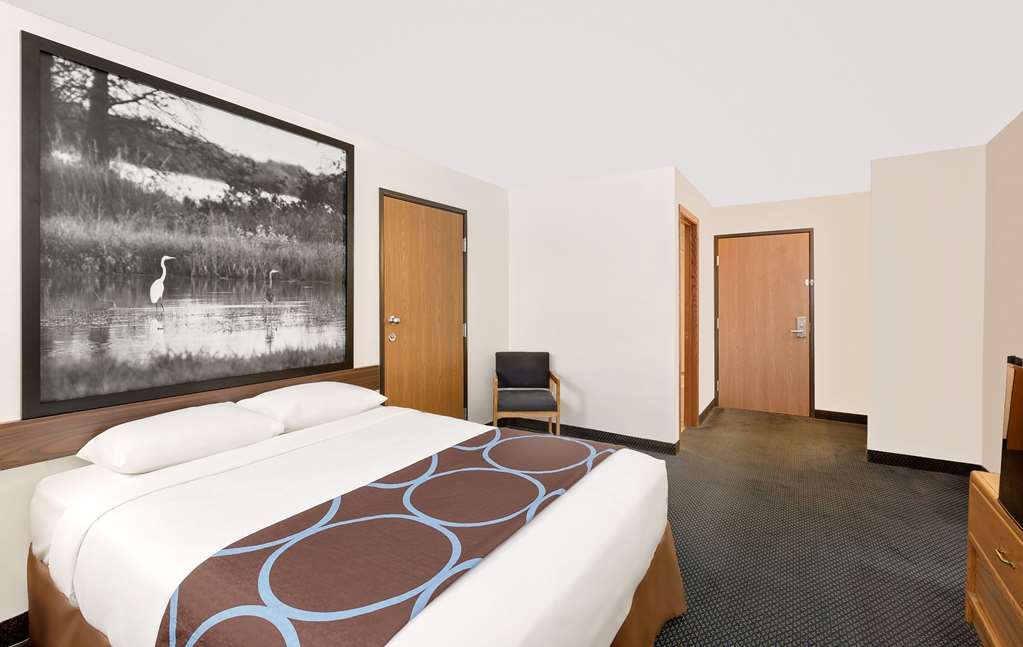 Super 8 by Wyndham St. James - photo 6
