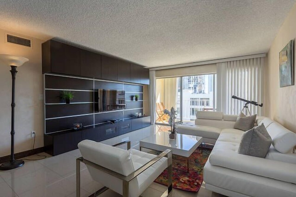 Marbella Towers In Sunny Isles Beach by WeOwnTheBeach - photo 15