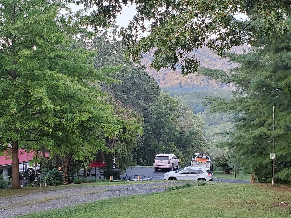 Blue Ridge Manor B&B - photo 23