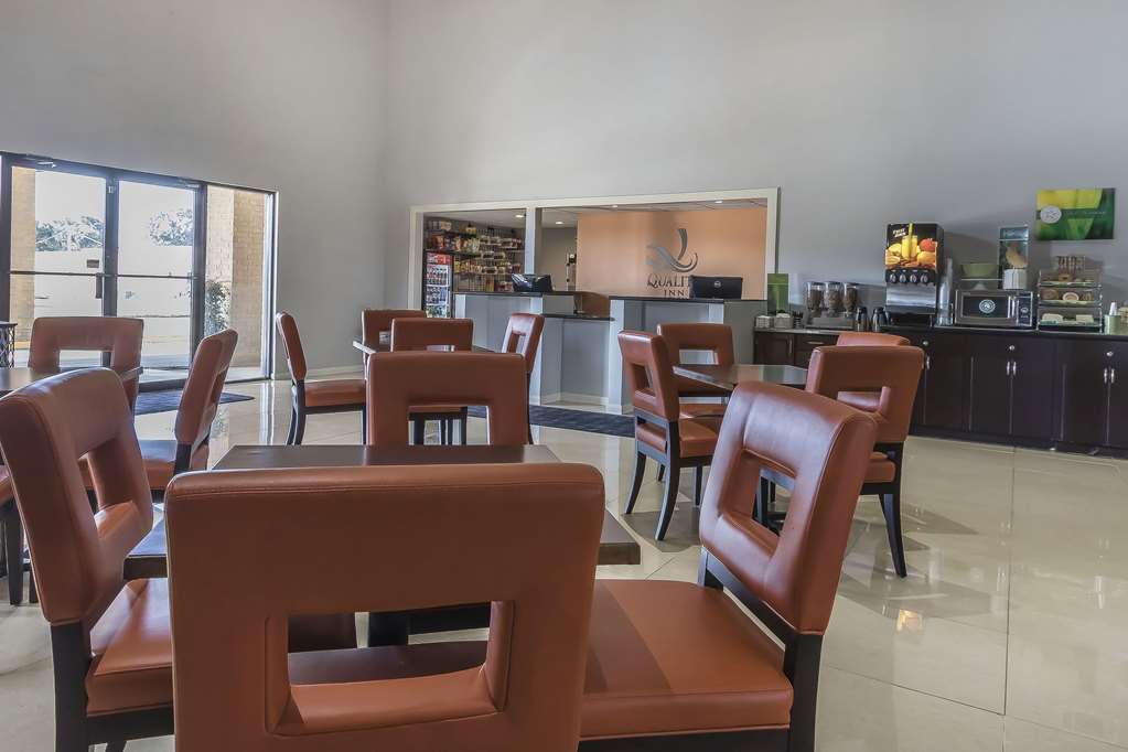 Quality Inn & Suites Stuttgart North - photo 6